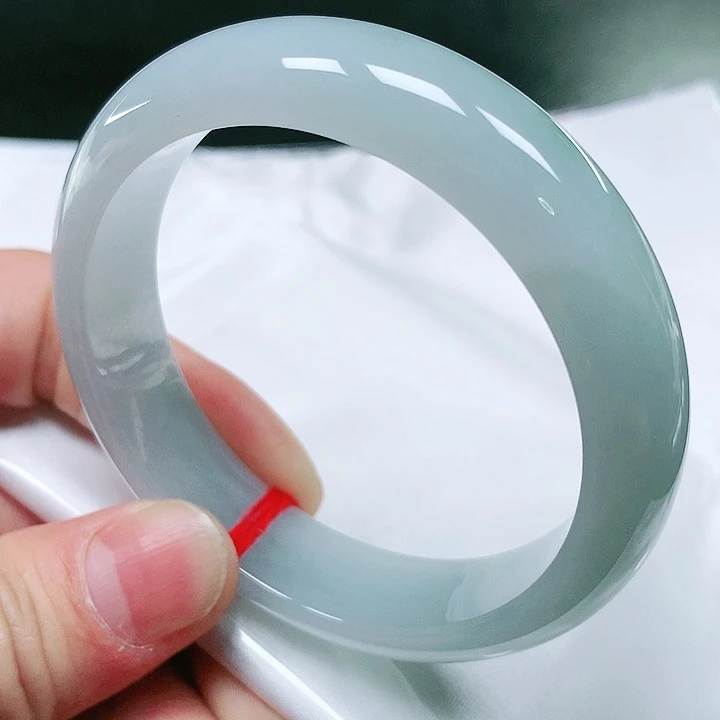 翡翠手镯（圆镯）未镶嵌翡翠手镯未镶嵌