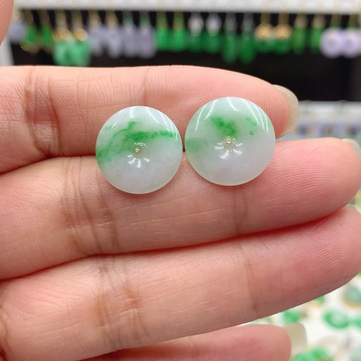 翡翠18K金镶嵌耳饰