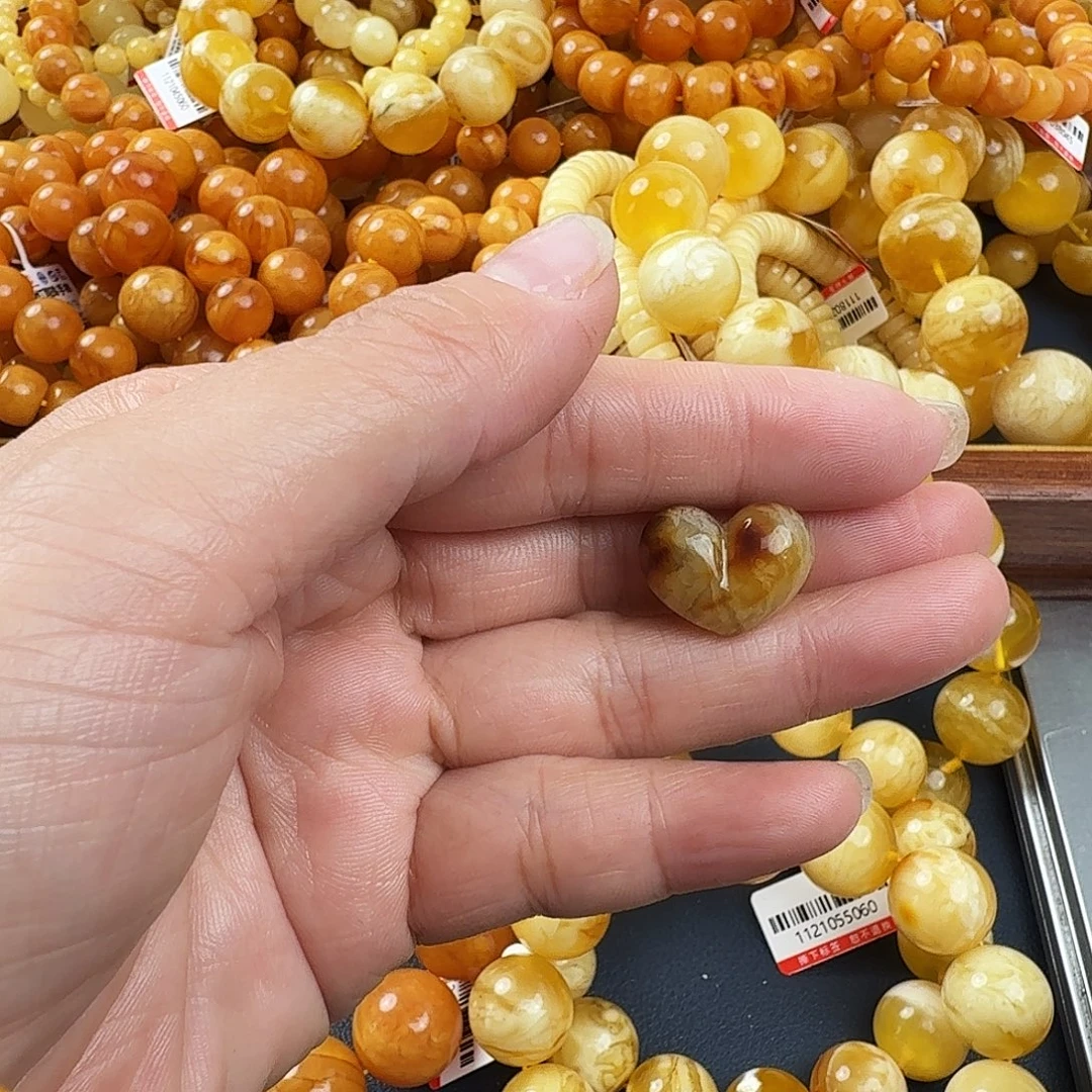 琥珀未镶嵌珠宝奇石