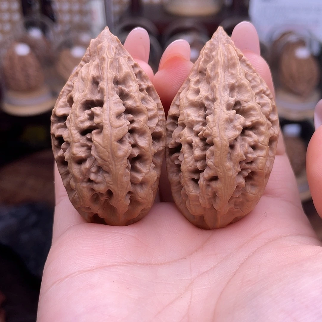 吊坠文玩核桃梅花刺