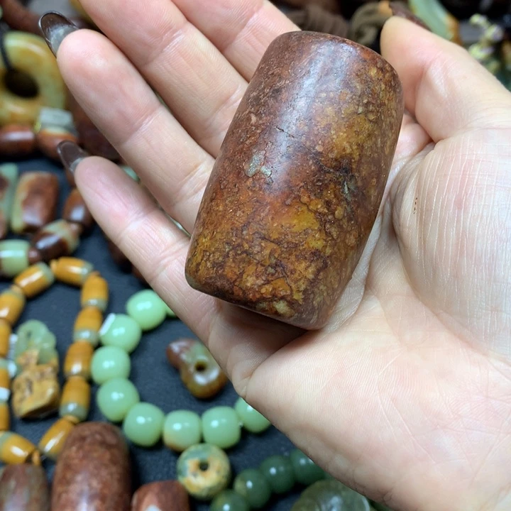 岫岩河磨玉（透闪石质玉）未镶嵌把件