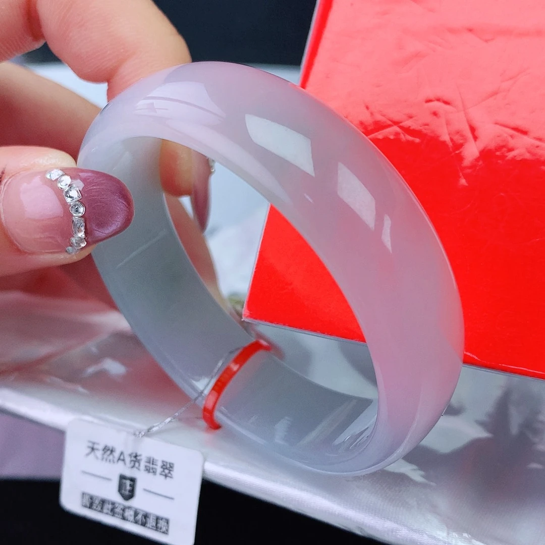 翡翠手镯未镶嵌50轮胎