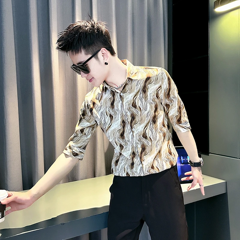 短袖衬衫男2025新款夏季潮高级感痞帅修身百搭薄款五分袖男士衬衣