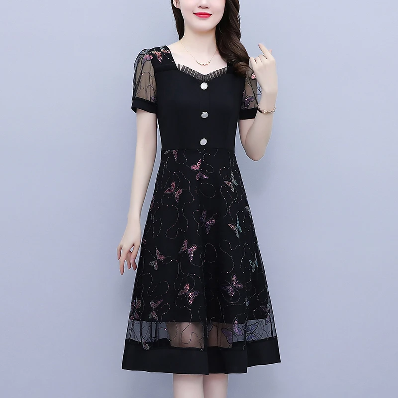 大码女装夏季新款胖刺绣网纱拼接修身减龄洋气连衣