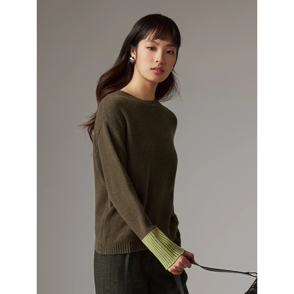 IN AND ON 100%绵羊毛秀场风撞色袖口落肩廓形针织毛衣53630