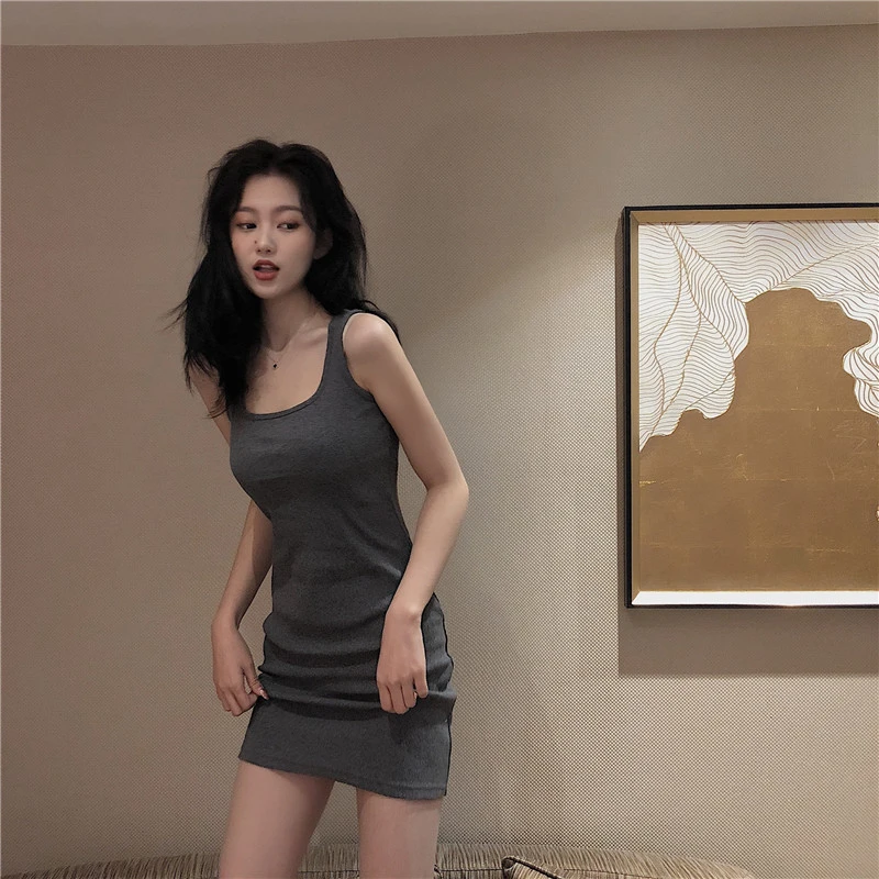 欧若风气质夏季新款吊带裙法式收腰修身显瘦短裙辣妹包臀连衣裙