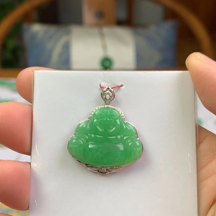 翡翠18K金镶嵌颈饰翡翠吊坠