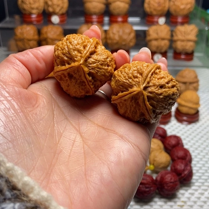 文玩核桃把件44七星三棱