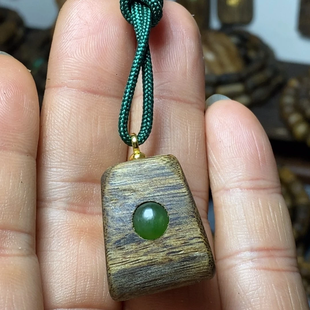 沉香沉香碎屑牌子