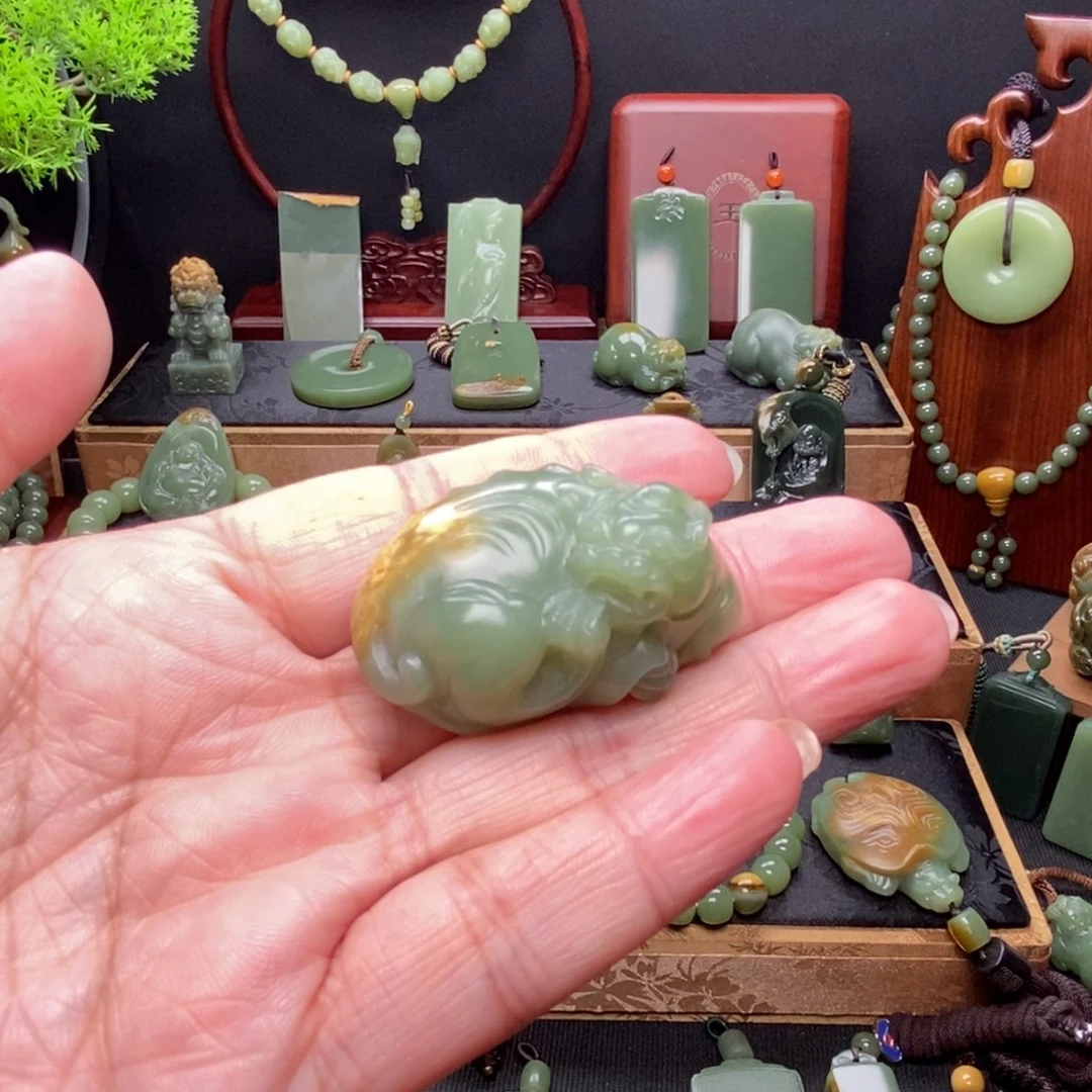岫岩河磨玉（透闪石质玉）未镶嵌挂件