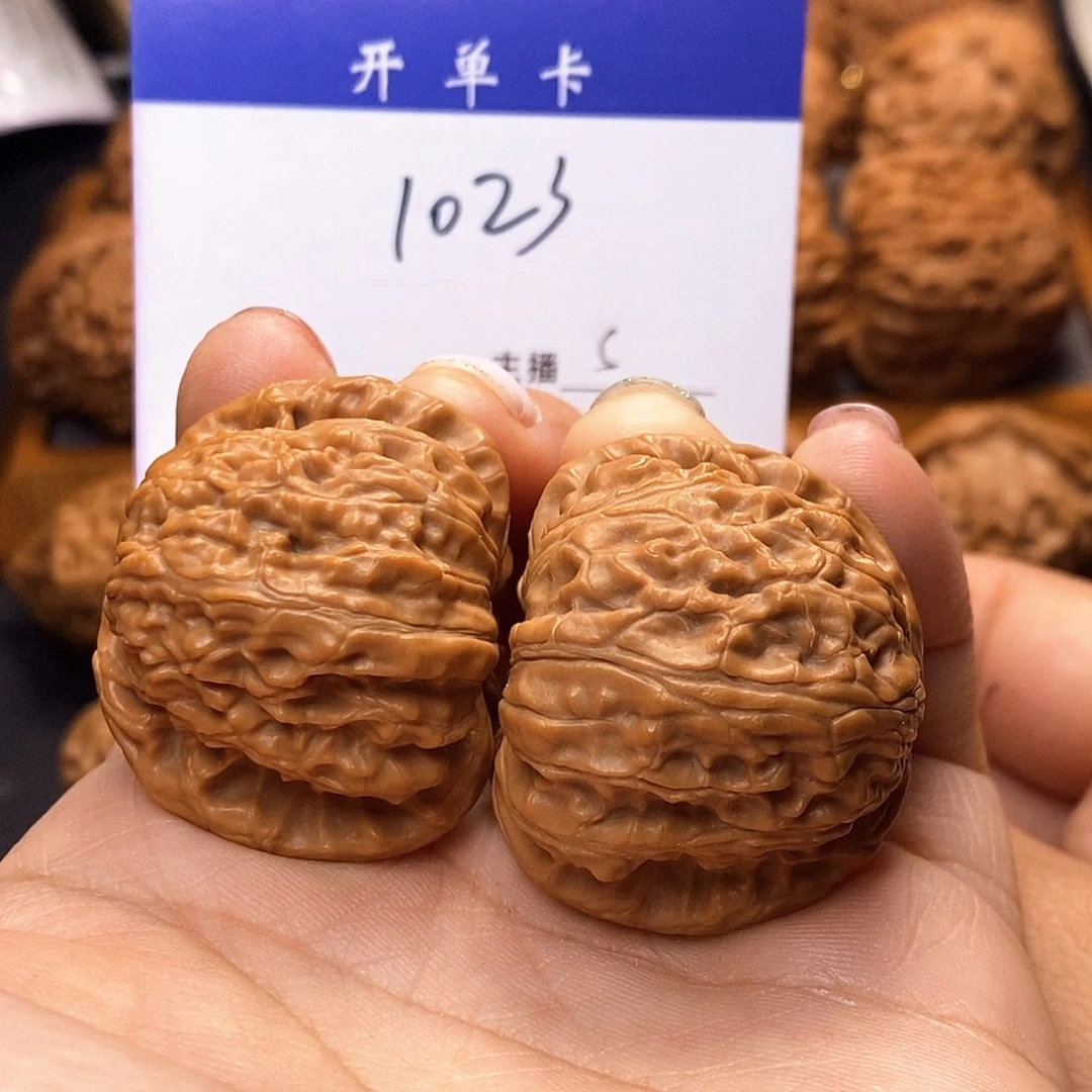 桃核吊坠白狮子38有修s