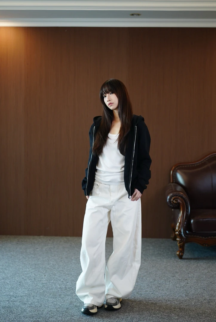 25秋季刺绣连帽卫衣男女款短宽修身休闲美式长袖上衣高级感设计