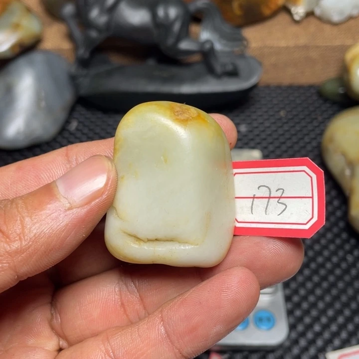 颈饰未镶嵌和田玉173