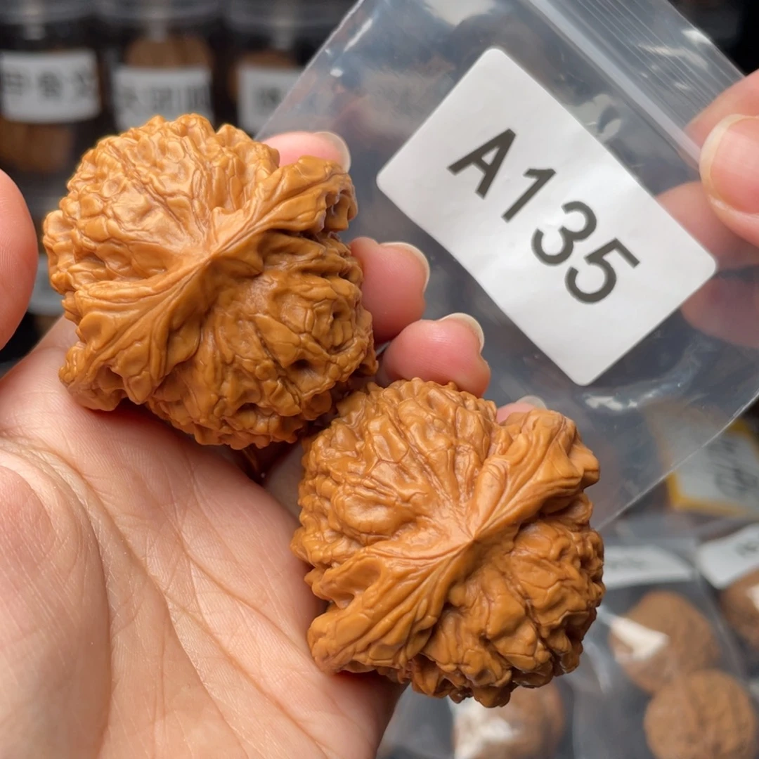 文玩核桃把件范***腾全品49龙鼎
