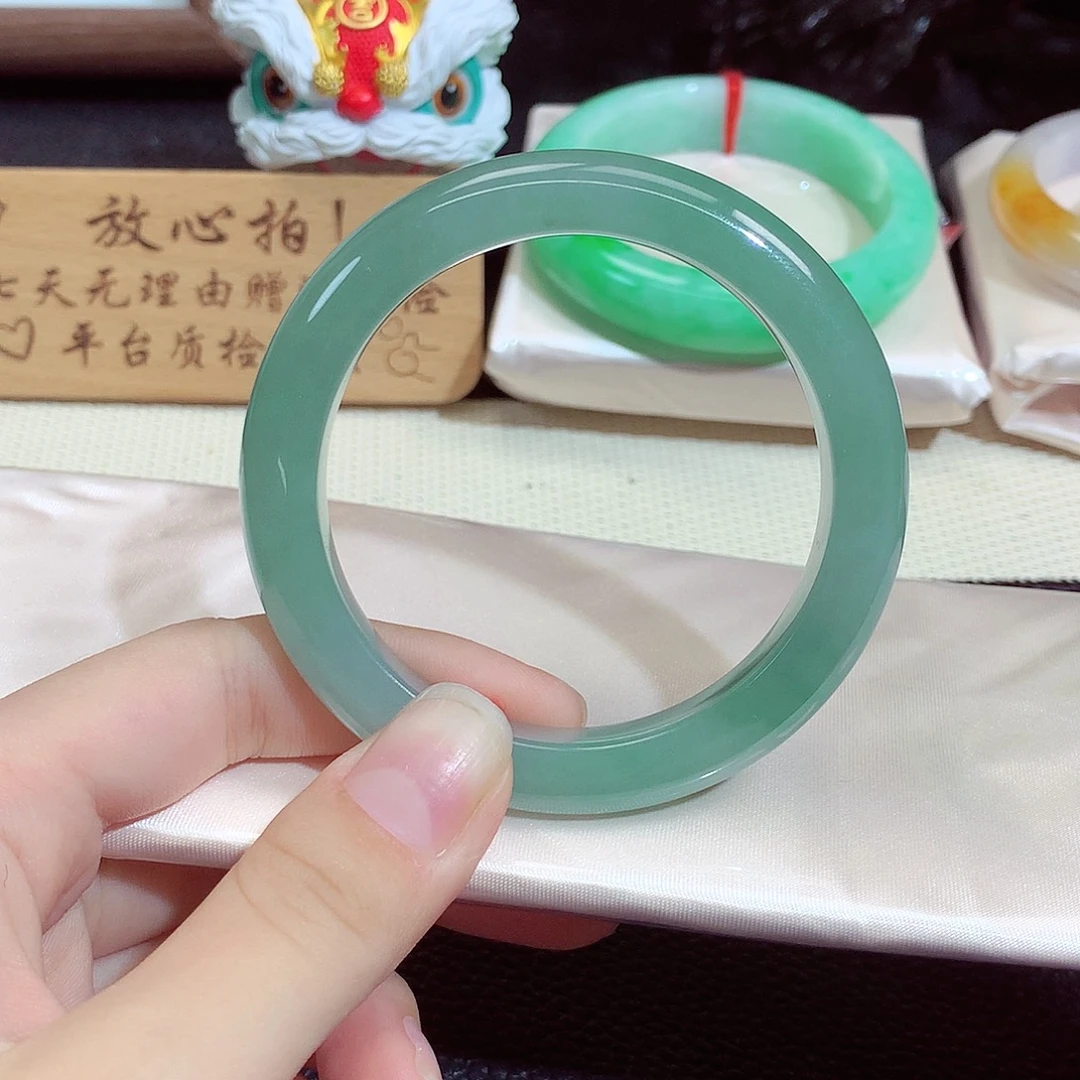 翡翠未镶嵌手镯470