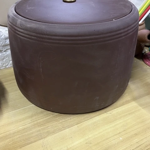 微瑕，不能明火，口径22高度17紫砂10斤米缸