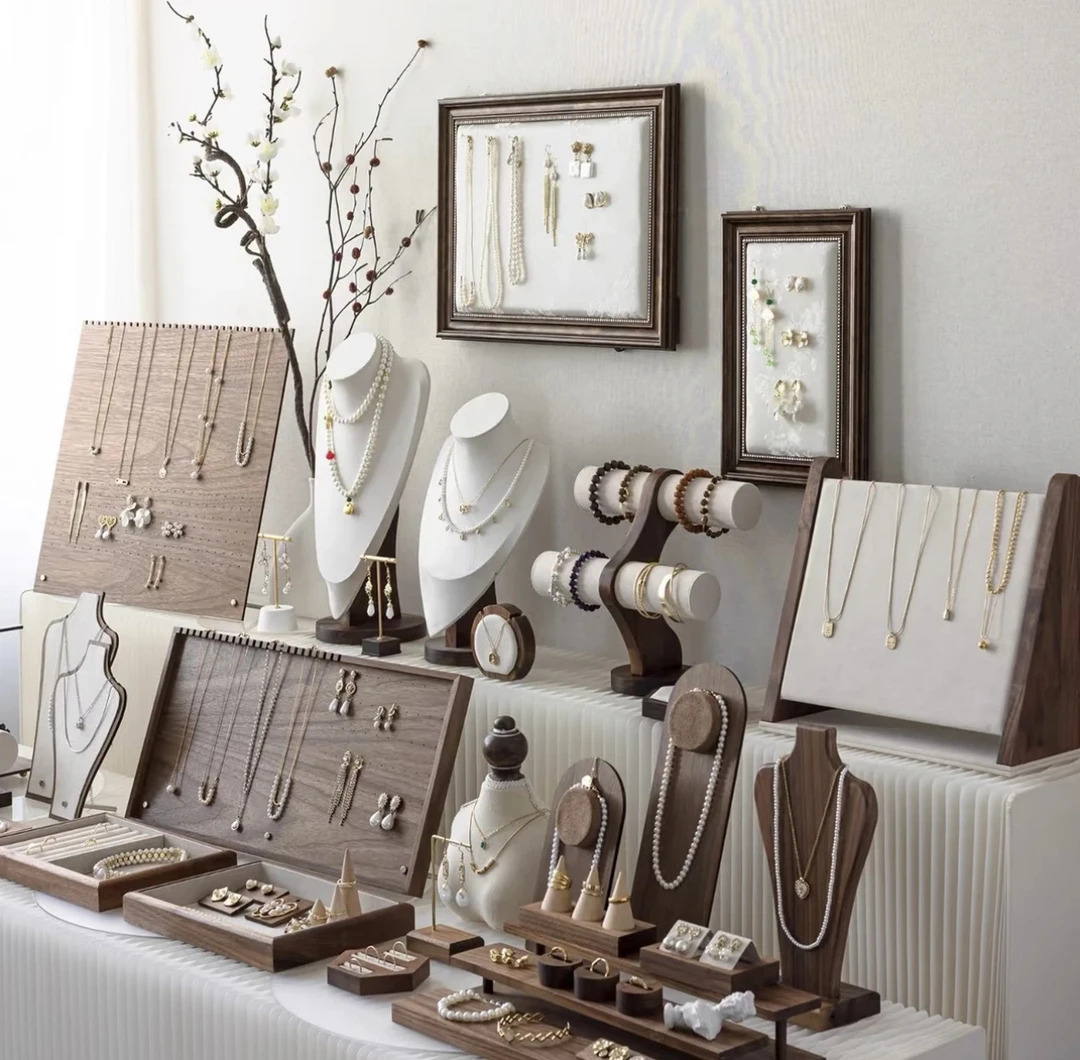 精美随机饰品一件