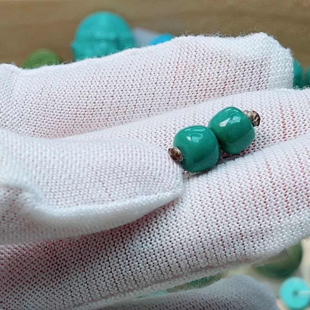 绿松石未镶嵌珠宝