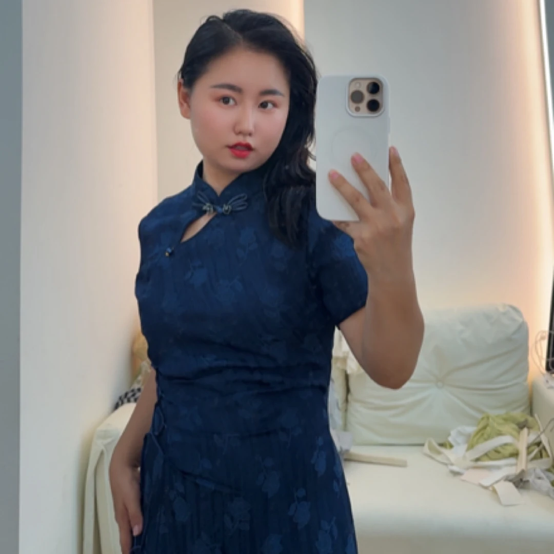 暗纹提花直袖新中式直筒提花旗袍显瘦夏季度假风