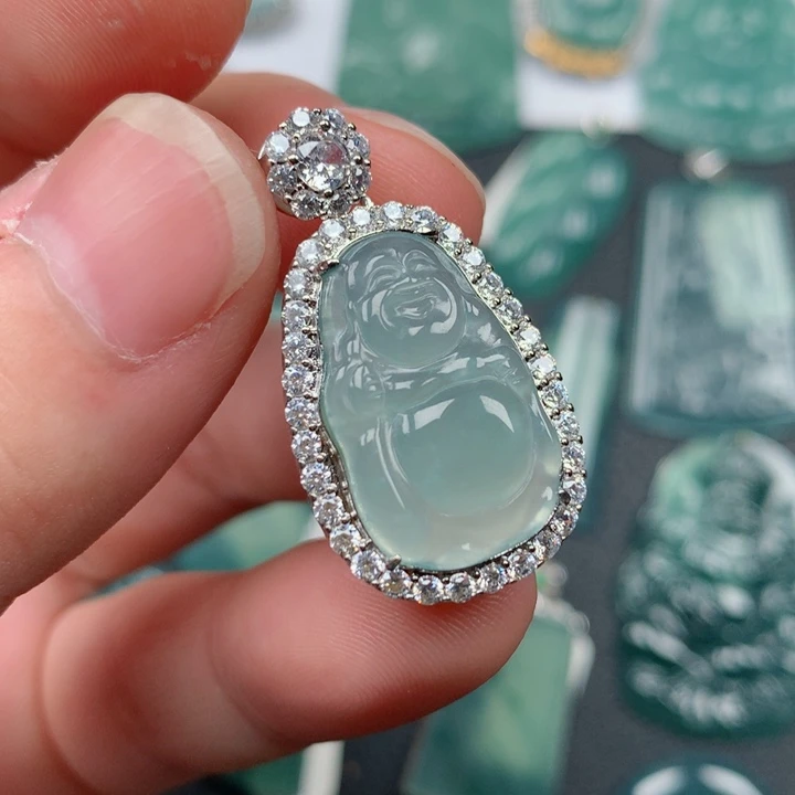 翡翠颈饰未镶嵌翡翠