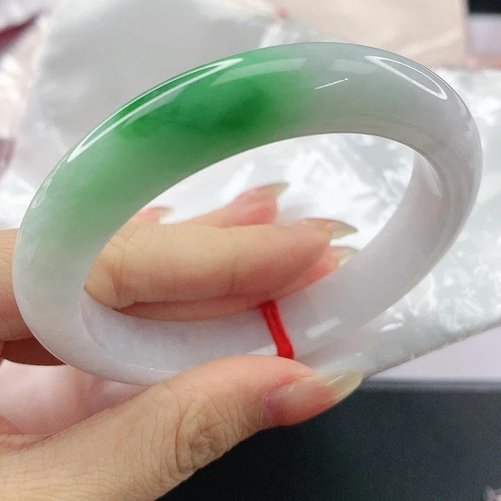 未镶嵌手镯翡翠，307