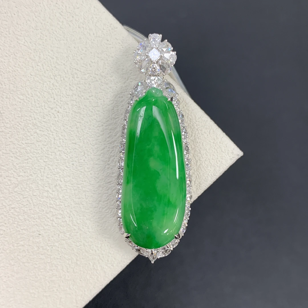 附自然光视频辣阳绿福瓜翡翠玉石缅A气质18k