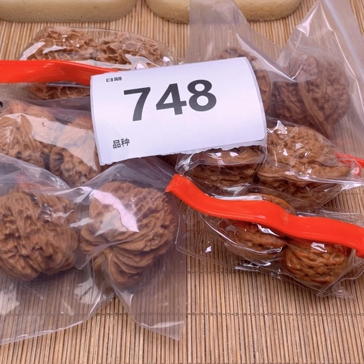 文玩核桃把件748号6对
