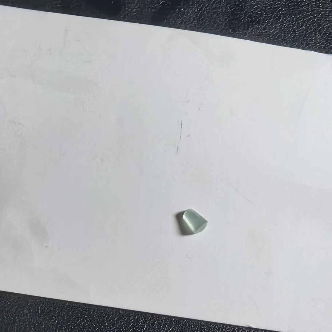 天然缅甸翡翠毛货抛光