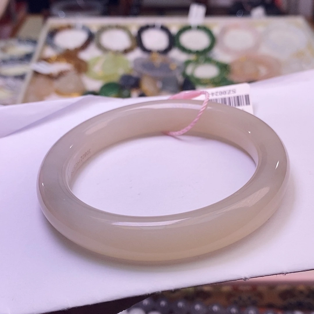 颈饰未镶嵌和田玉烟藕粉手镯58.4圈口