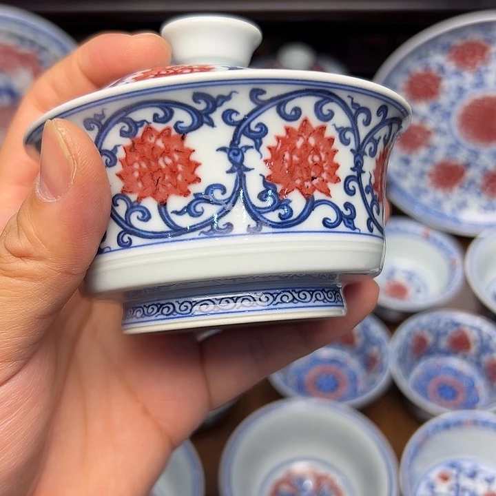 盖碗凡*青花釉里红马蹄盖碗