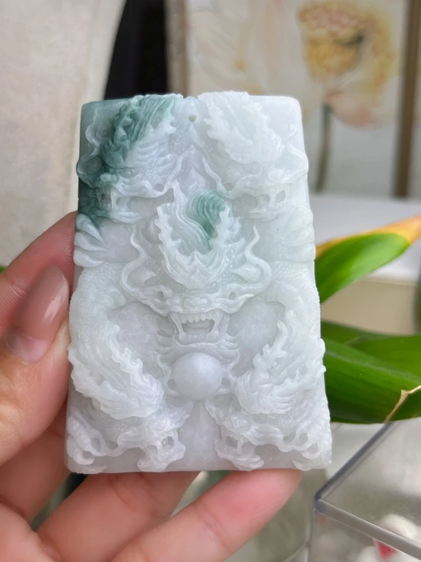 缅甸翡翠a货飘花九龙龙牌九龙护主毛货抛光4天67.8•9.5•44.6
