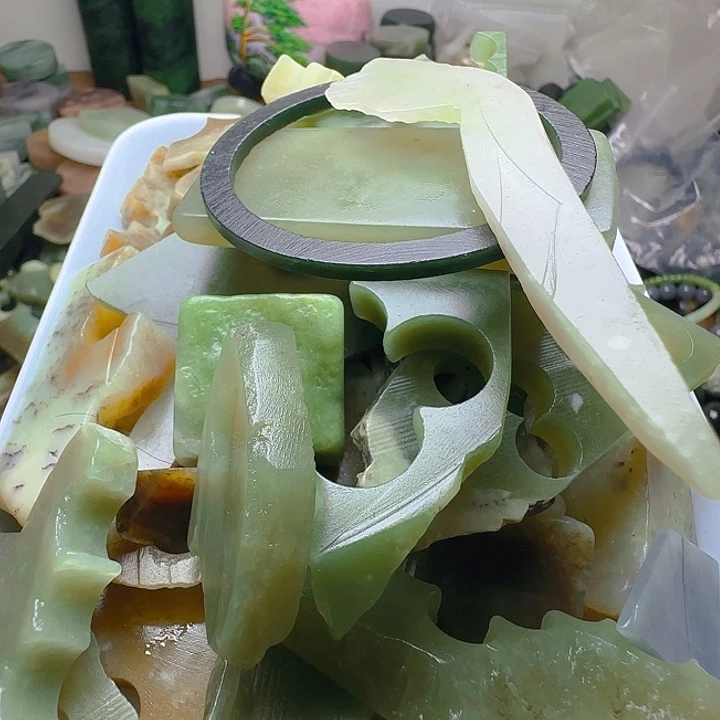 海***川和田玉（糖玉）未镶嵌笔搁