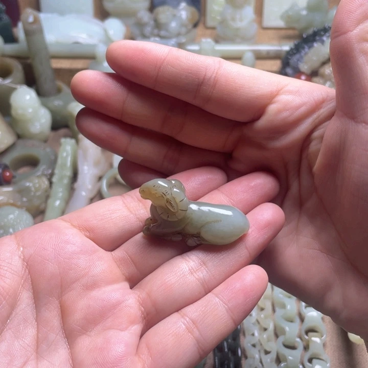 颈饰未镶嵌和田玉+**僧