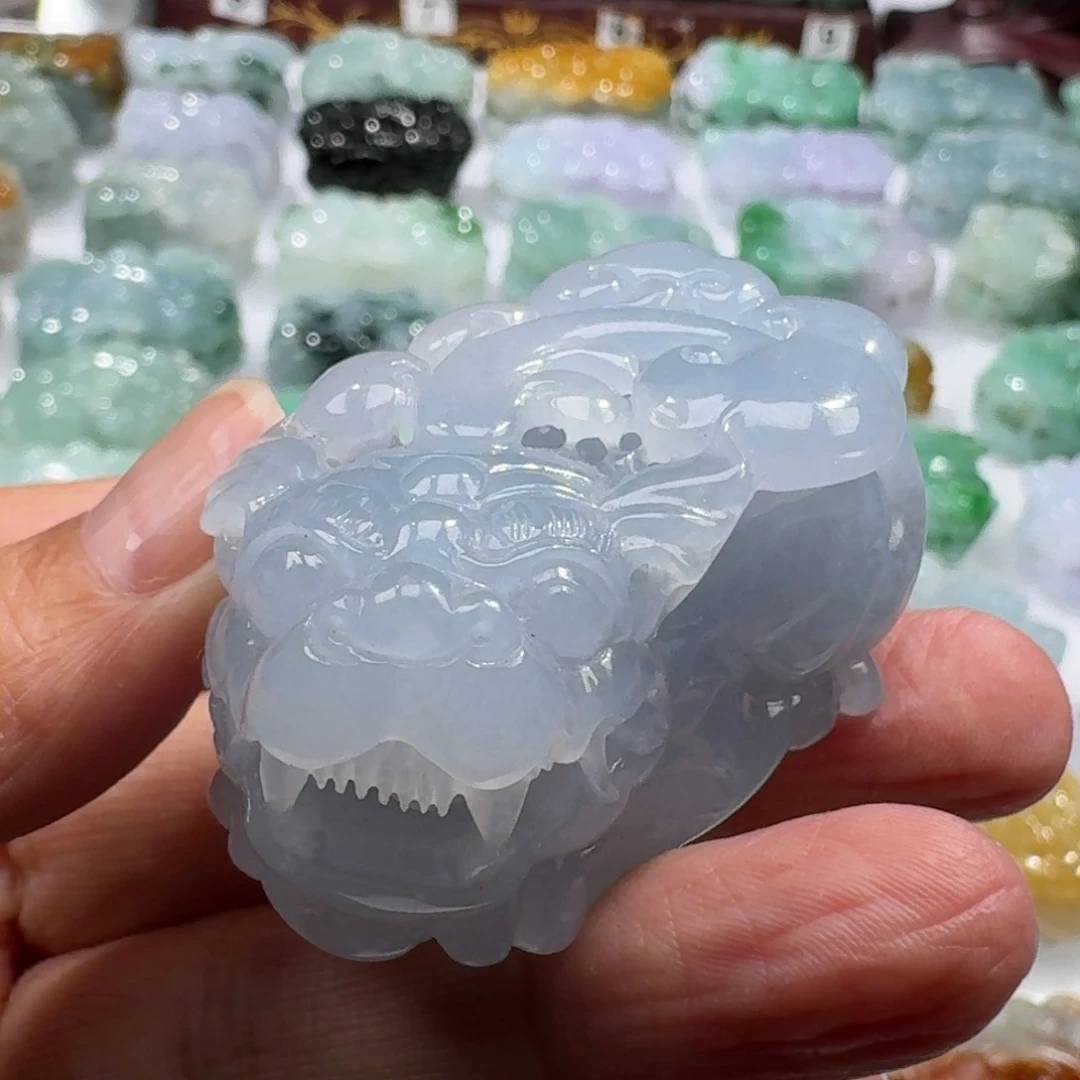 大***果翡翠未镶嵌挂件貔貅