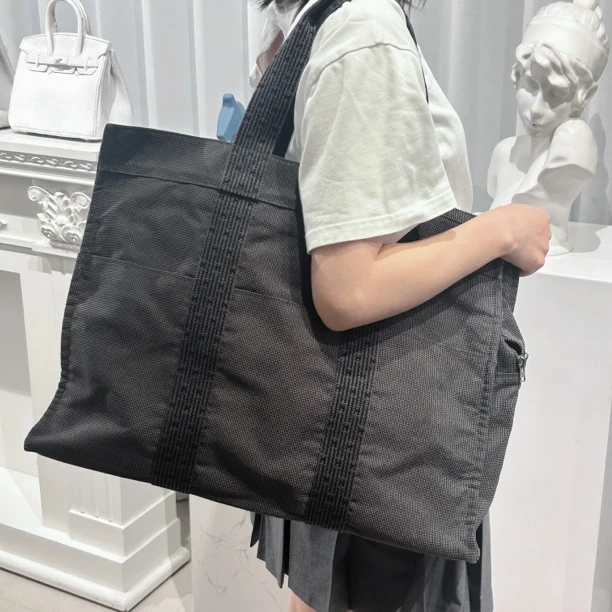 95新 Hermes/爱马仕 99新 Hermes/爱马仕 灰色 棕色 托特 /000000