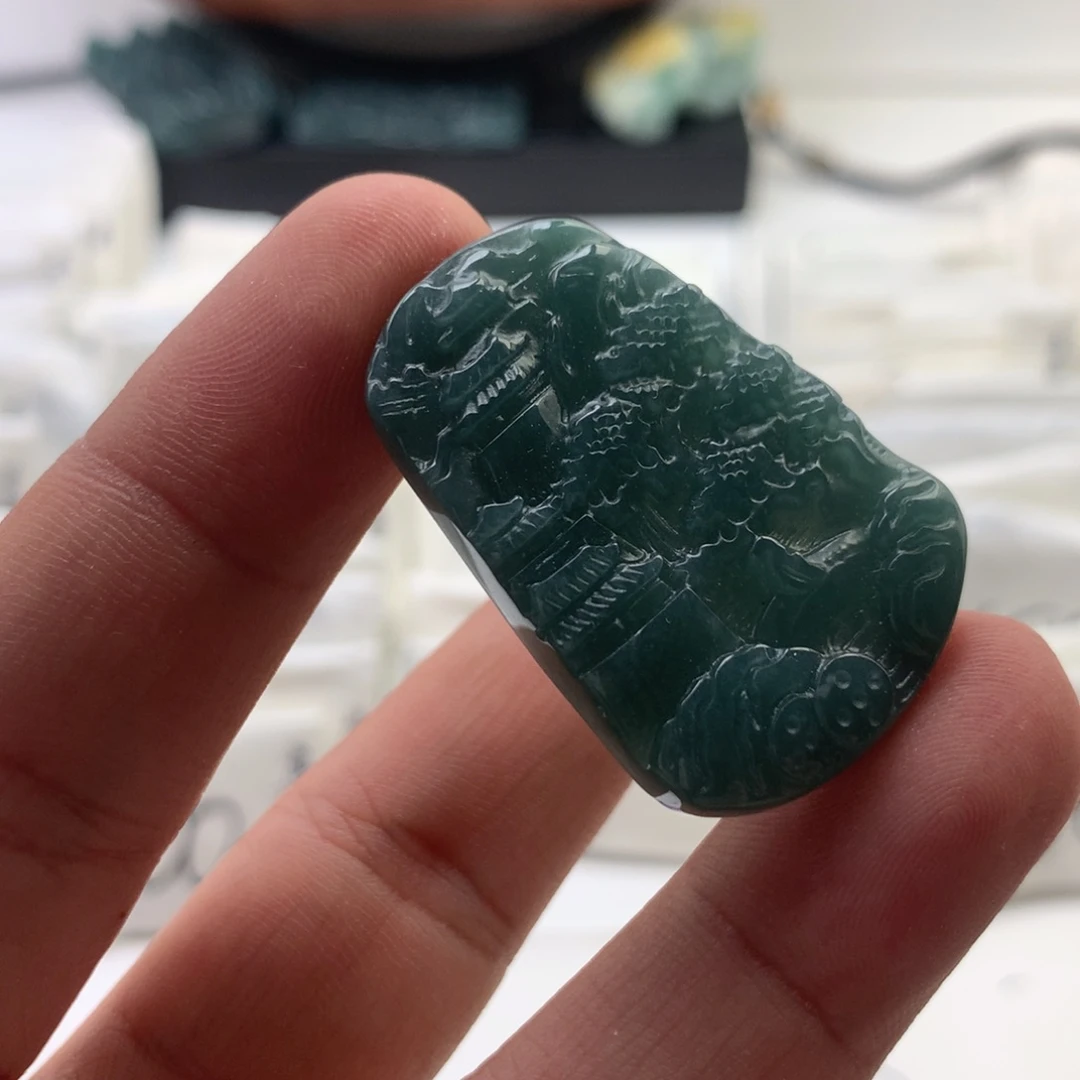 颈饰未镶嵌翡翠山水