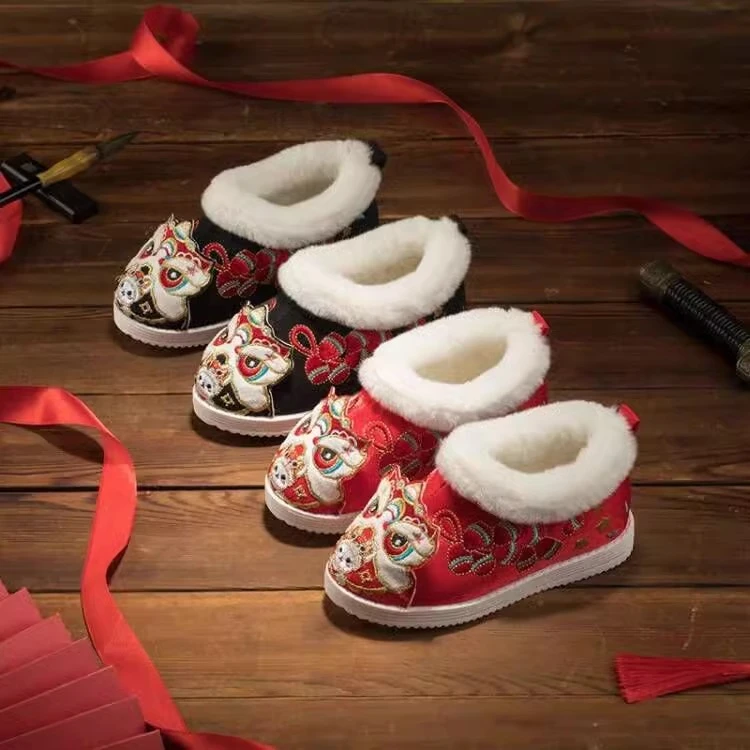 虎头鞋女童周岁宝宝棉鞋纯手工刺绣布鞋男童加绒拜年儿童汉服冬季