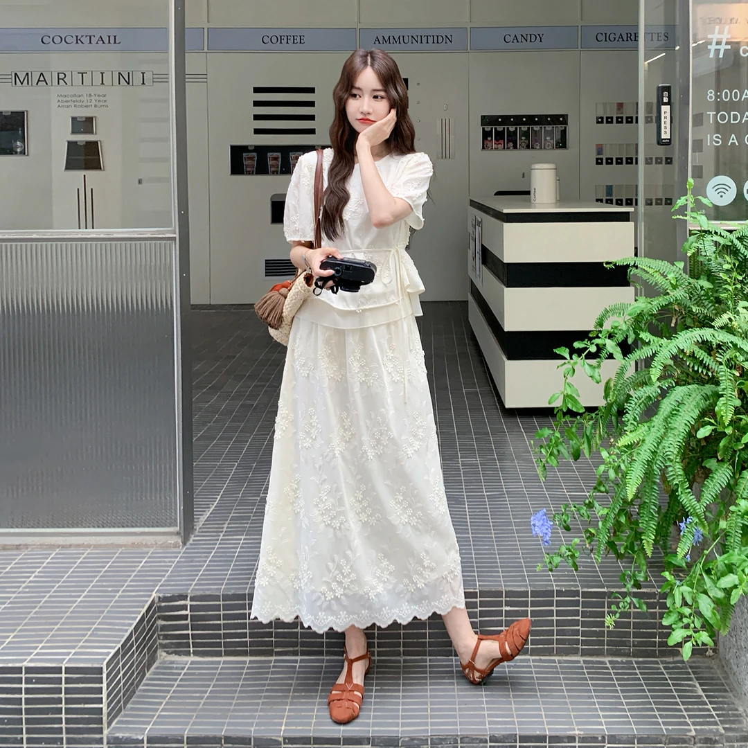 法式温柔风气质套装裙女2025夏季新款设计感收腰上衣半身裙两件套