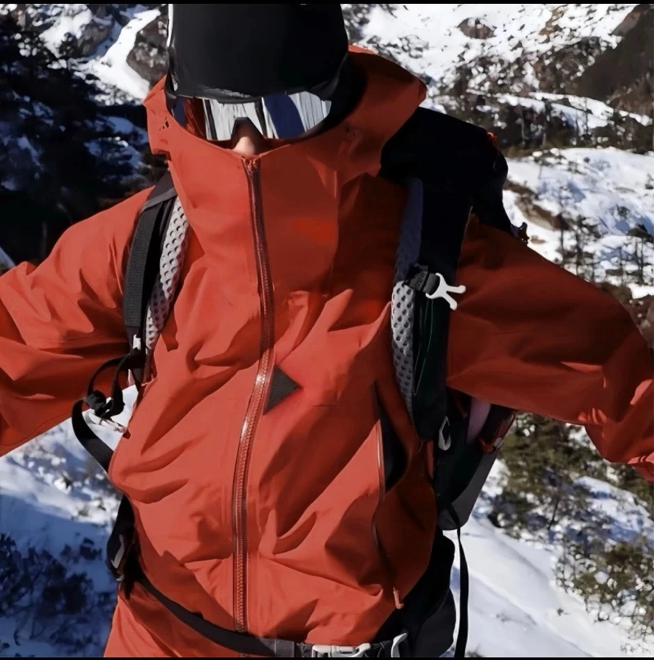 秋冬加绒保暖防泼水男女舒适运动防风软壳冲锋衣