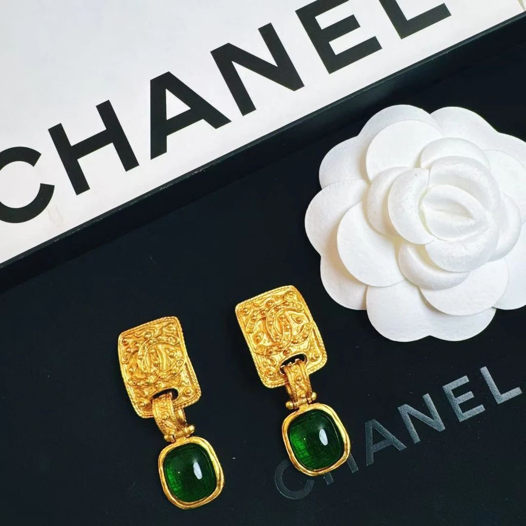 95新 Chanel/香奈儿 柚礼中古/香奈儿绿琉璃葡萄藤耳夹LE503007