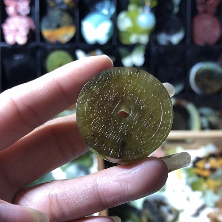 岫玉未镶嵌岫玉挂件