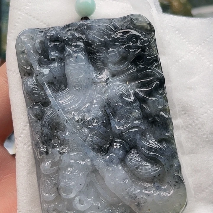 翡翠未镶嵌颈饰挂件