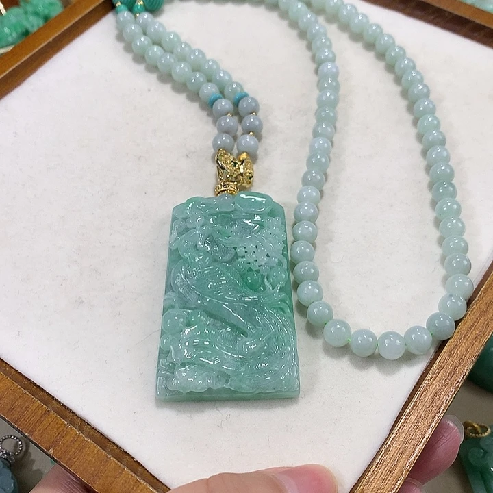 翡翠未镶嵌颈饰翡翠吊坠