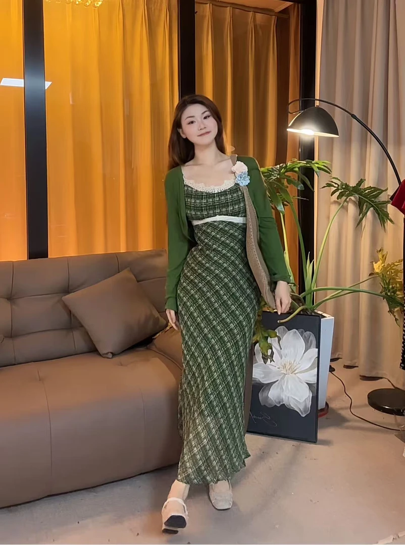【YY】法式复古方领蕾丝拼接格子连衣裙女新款收腰显瘦气质长裙子
