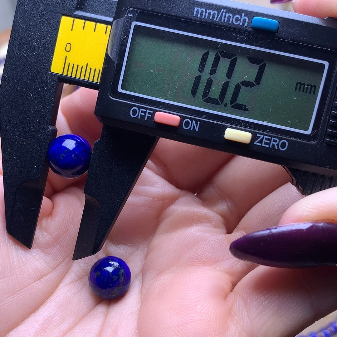 青金石未镶嵌10.2m2颗