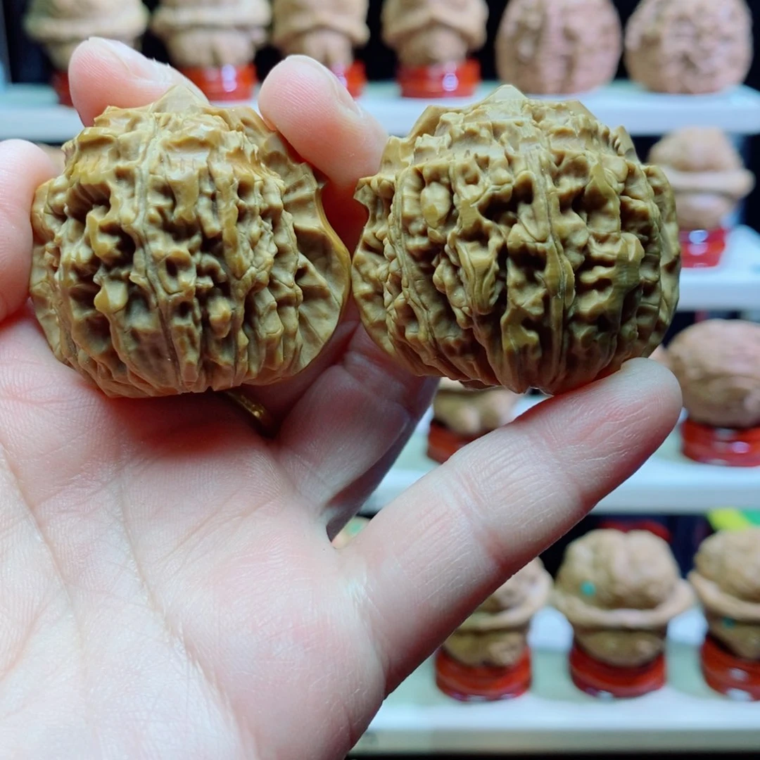 核桃把件爱**?把把胡四座楼