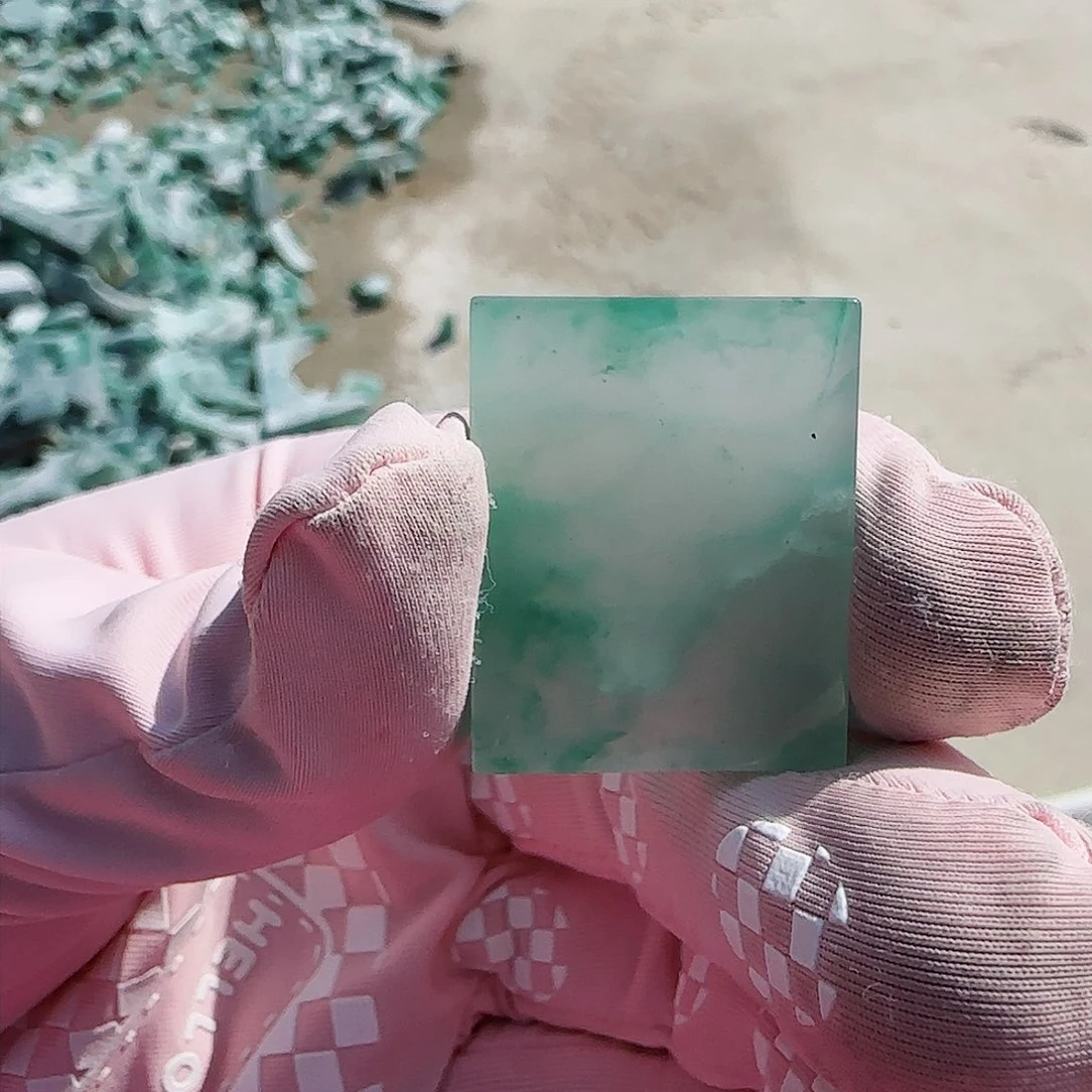 石英质玉颈饰未镶嵌