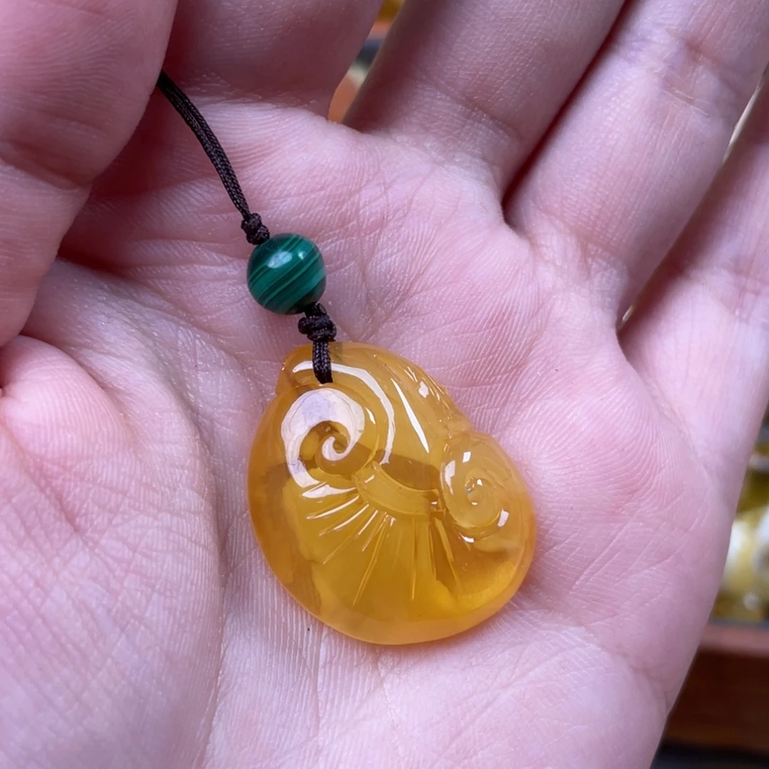 蜜蜡未镶嵌珠宝奇石