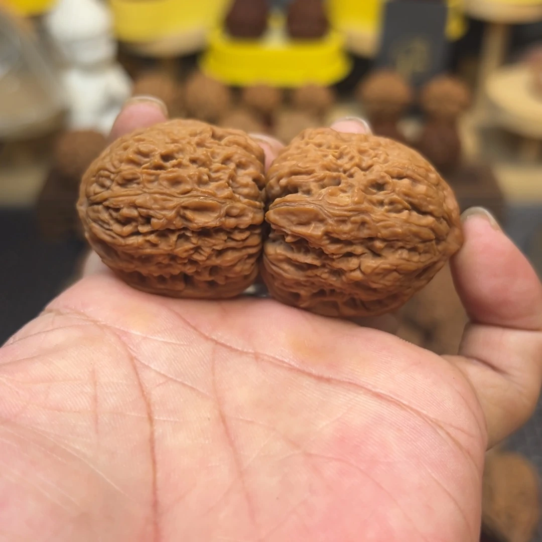 文玩核桃把件此*海全品凹底南疆石狮子头37➕