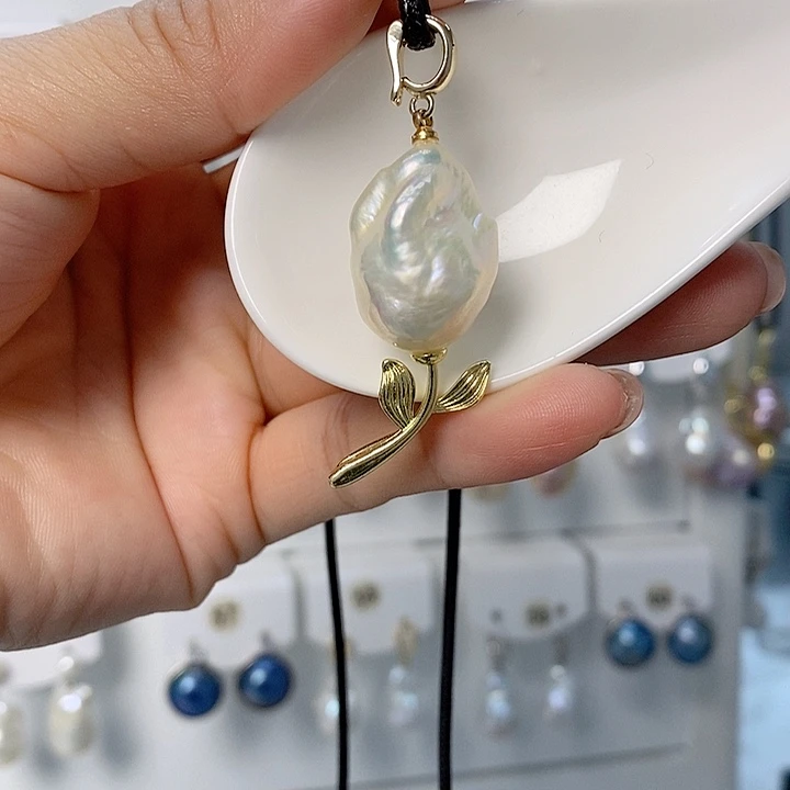 颈饰未镶嵌淡水珍珠